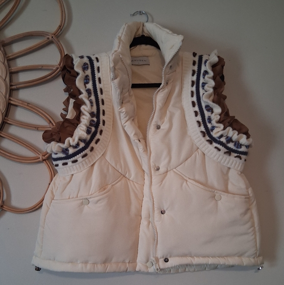 NWOT Hausen Quilted Emboidered Puffer Vest Size L - Picture 5 of 12